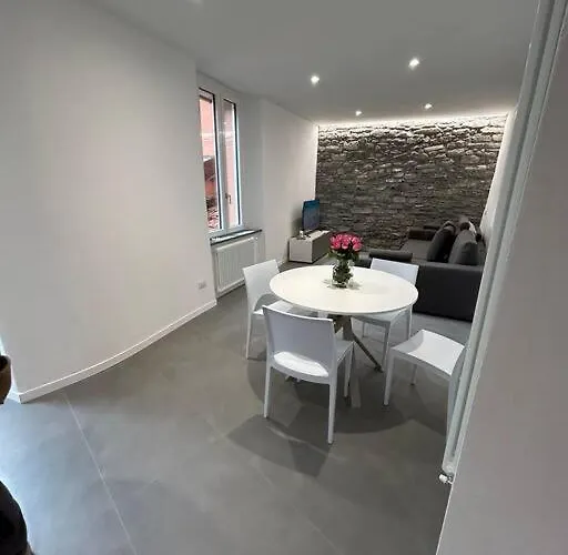 Un Balcone Sul Appartement Torno